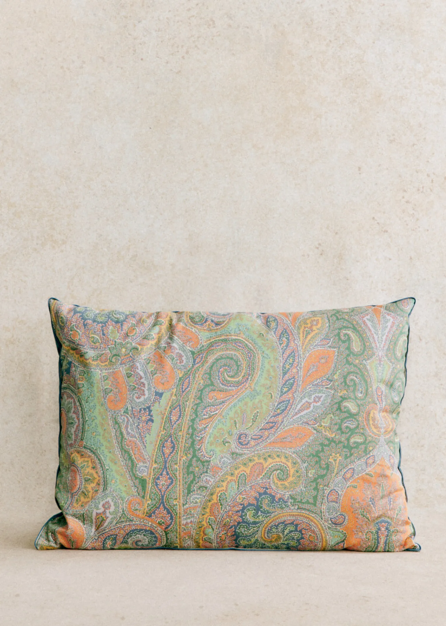 Sezane Coussin Vintage - Très Grand Modèle- La Sélection Vintage | Les Tissus