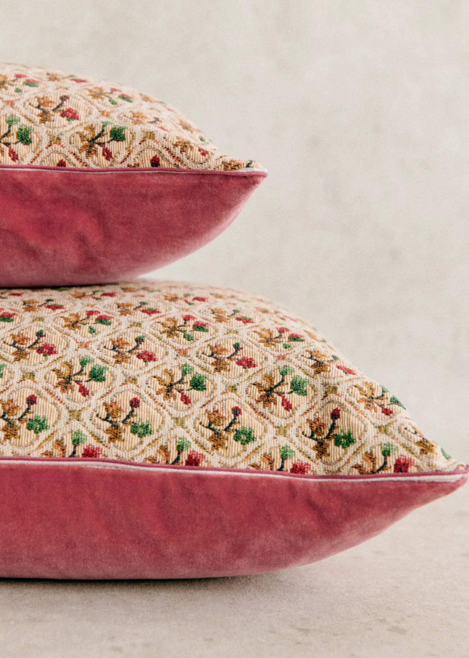 Sezane Coussin Vintage - Très Grand Modèle- La Sélection Vintage | Les Tissus