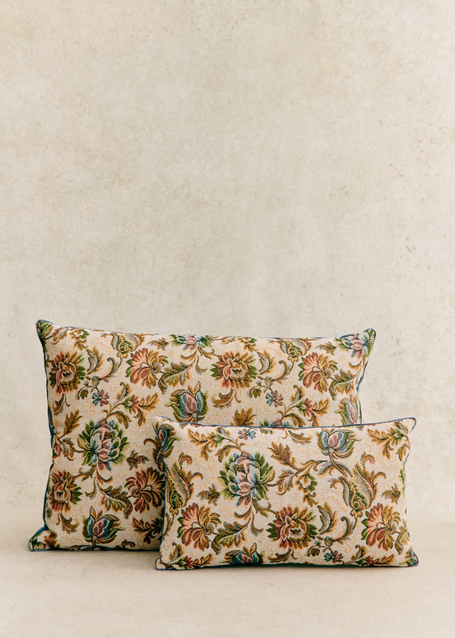 Sezane Coussin Vintage - Très Grand Modèle- La Sélection Vintage | Les Tissus