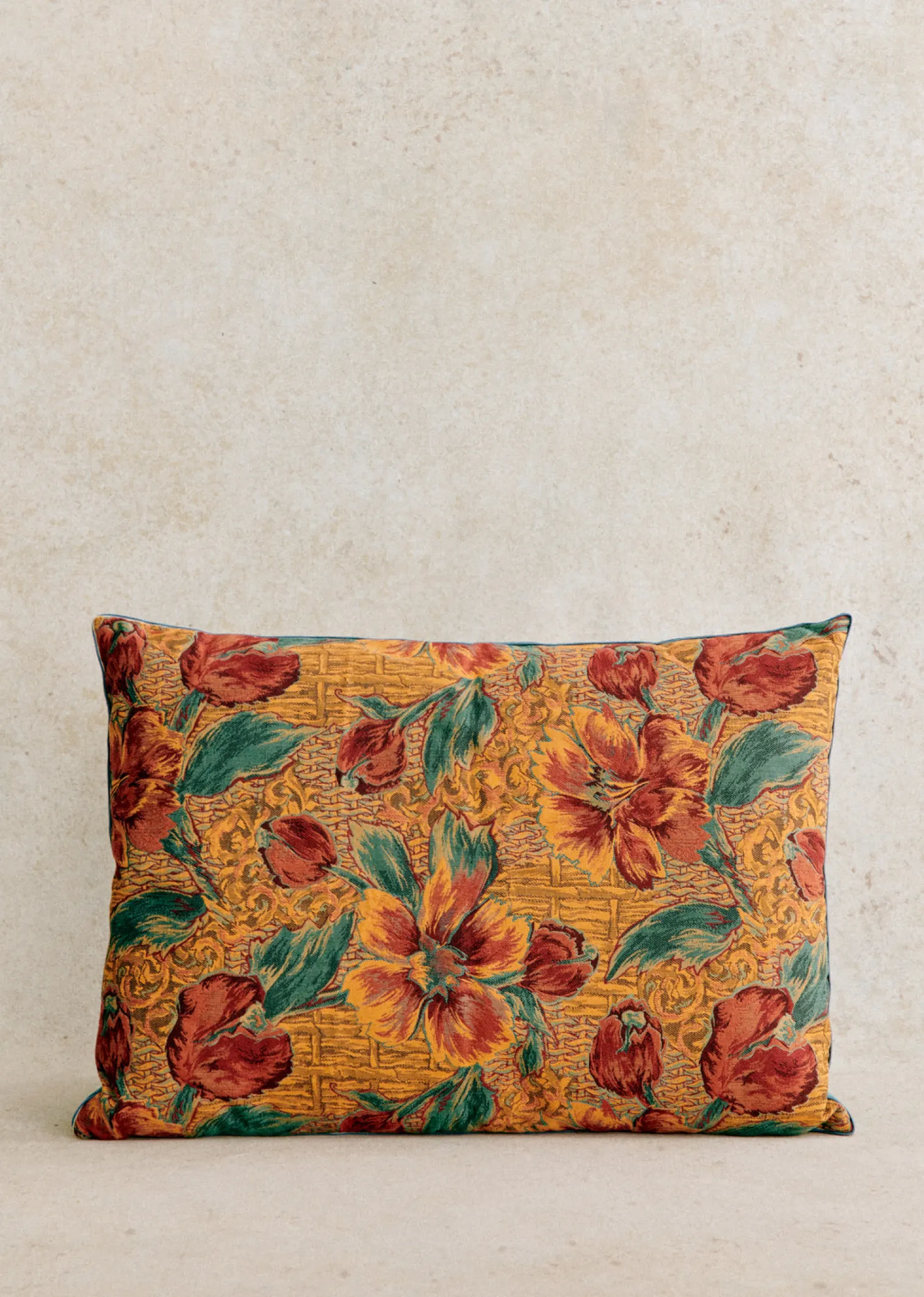 Sezane Coussin Vintage - Très Grand Modèle- La Sélection Vintage | Les Tissus