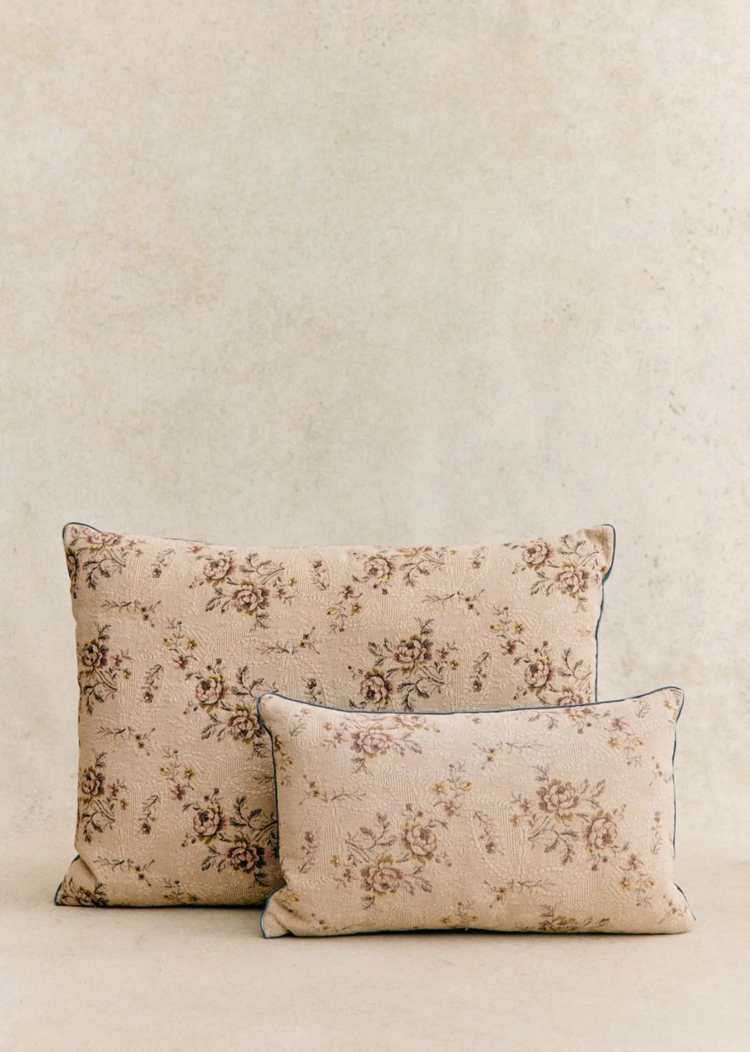 Sezane Coussin Vintage - Très Grand Modèle- La Sélection Vintage | Les Tissus