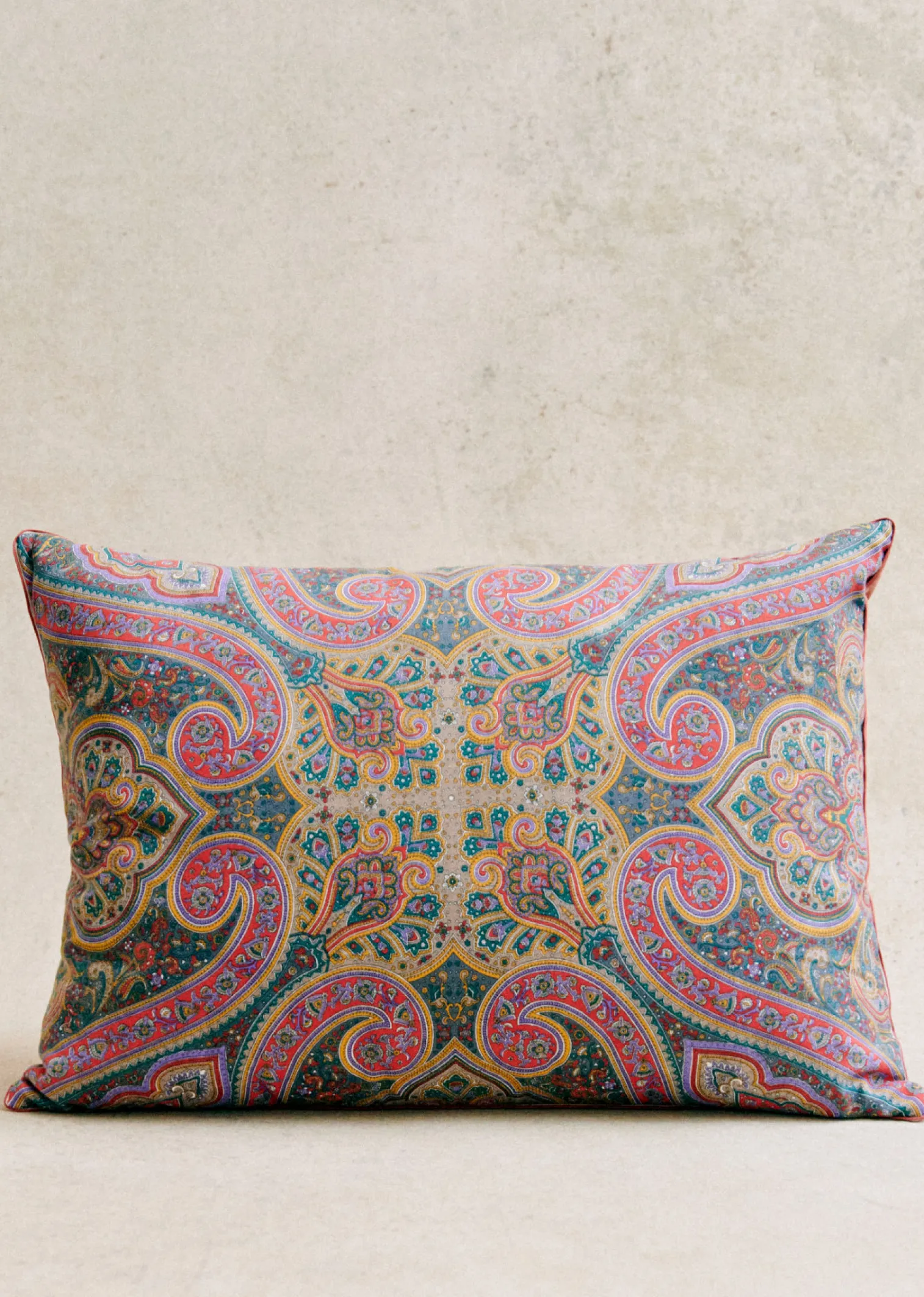 Sezane Coussin Vintage - Très Grand Modèle- La Sélection Vintage | Les Tissus