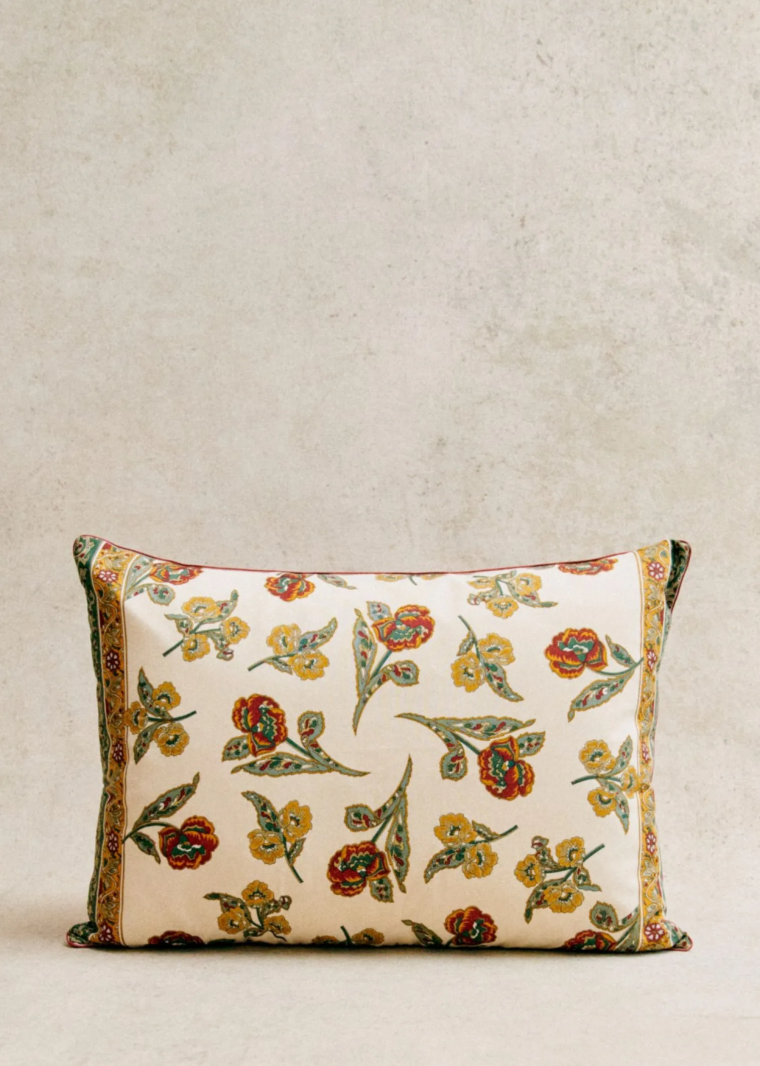 Sezane Coussin Vintage - Très Grand Modèle- La Sélection Vintage | Les Tissus
