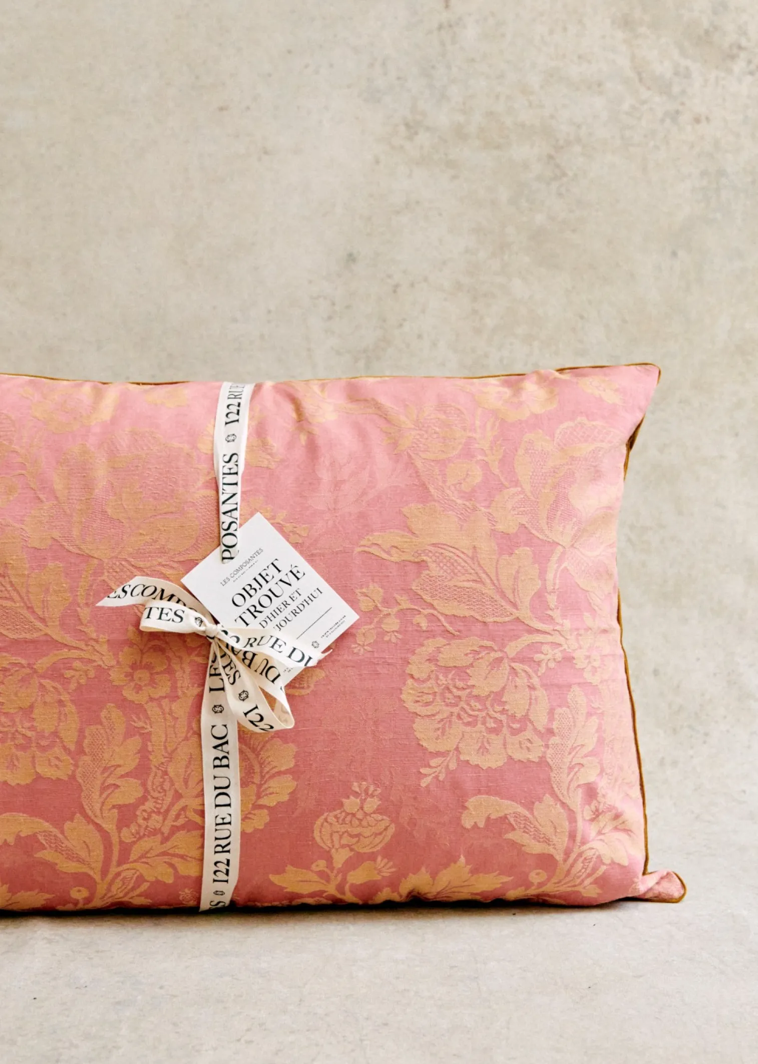 Sezane Coussin Vintage - Très Grand Modèle- La Sélection Vintage | Les Tissus