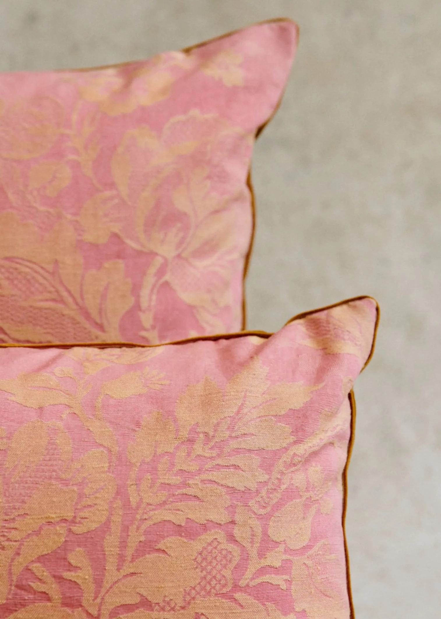 Sezane Coussin Vintage - Très Grand Modèle- La Sélection Vintage | Les Tissus