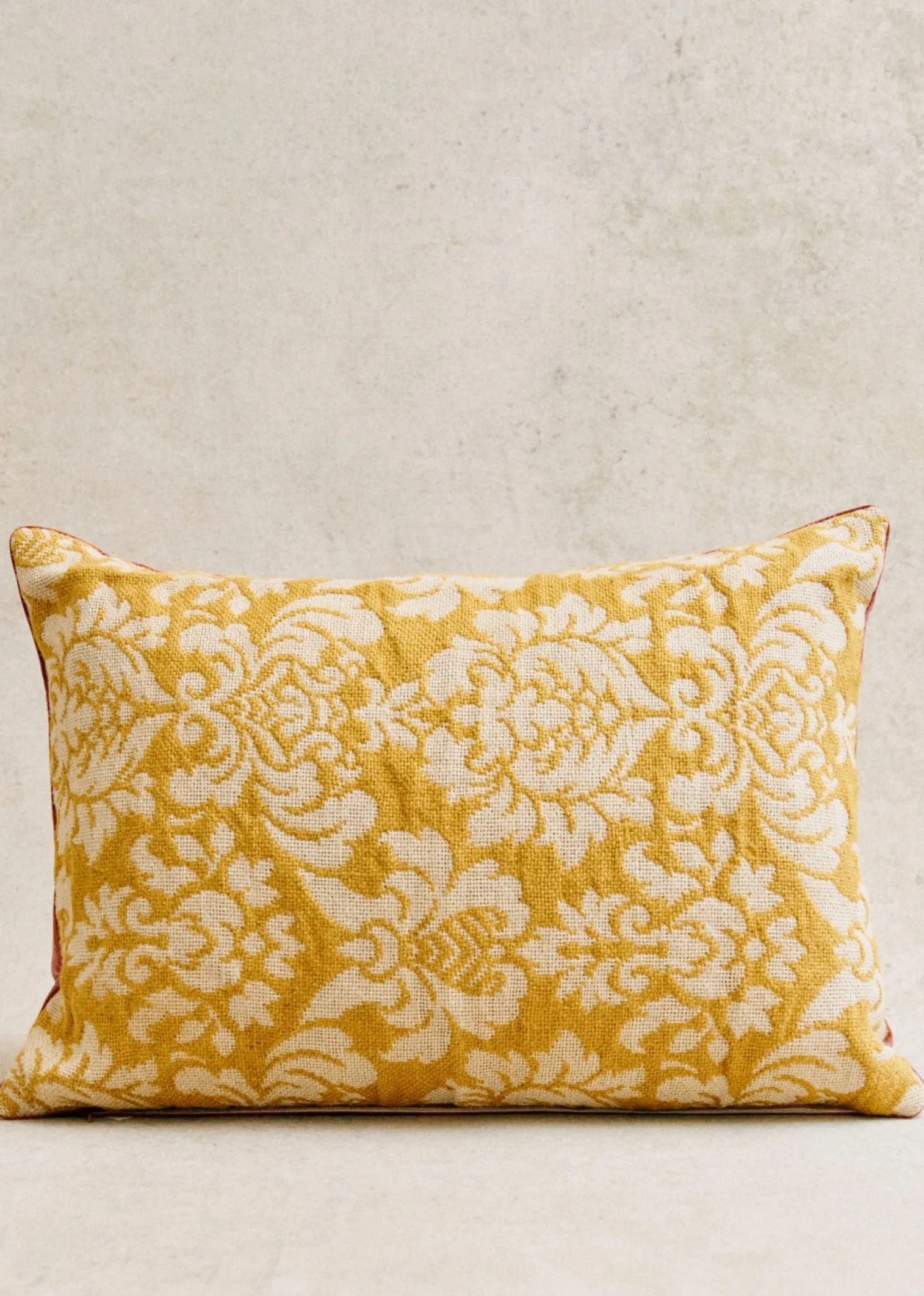 Sezane Coussin Vintage - Très Grand Modèle- La Sélection Vintage | Les Tissus