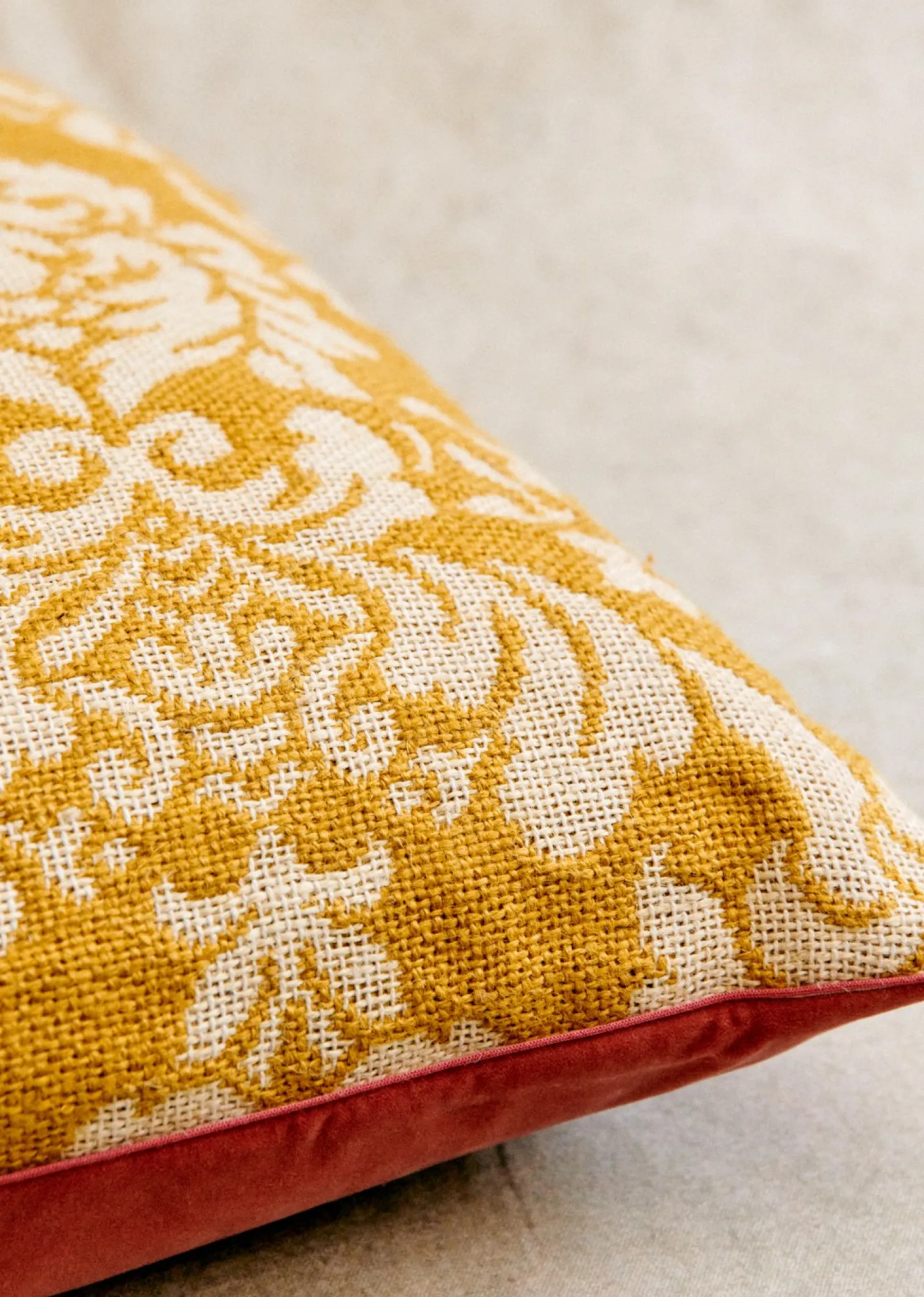 Sezane Coussin Vintage - Très Grand Modèle- La Sélection Vintage | Les Tissus
