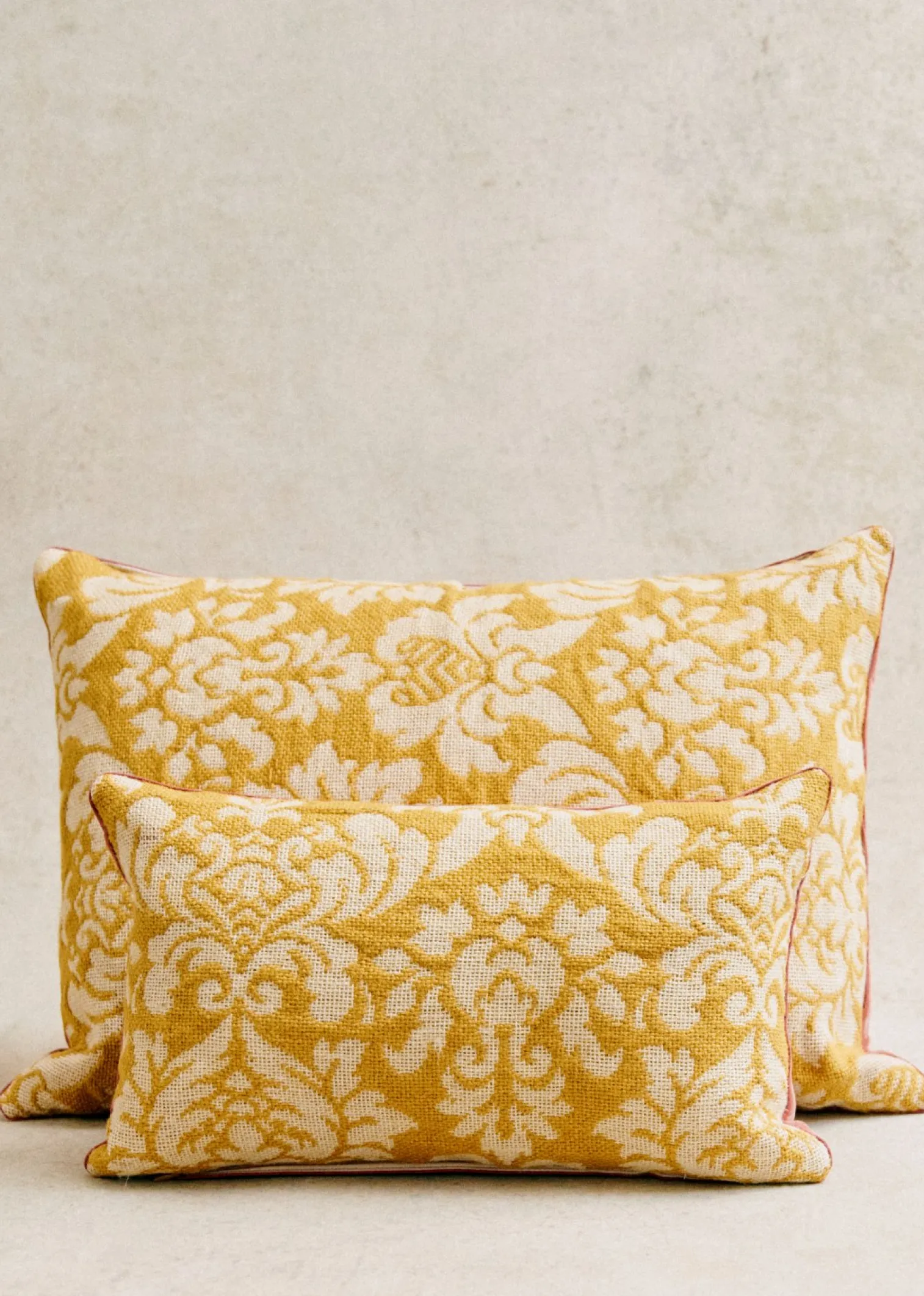 Sezane Coussin Vintage - Très Grand Modèle- La Sélection Vintage | Les Tissus