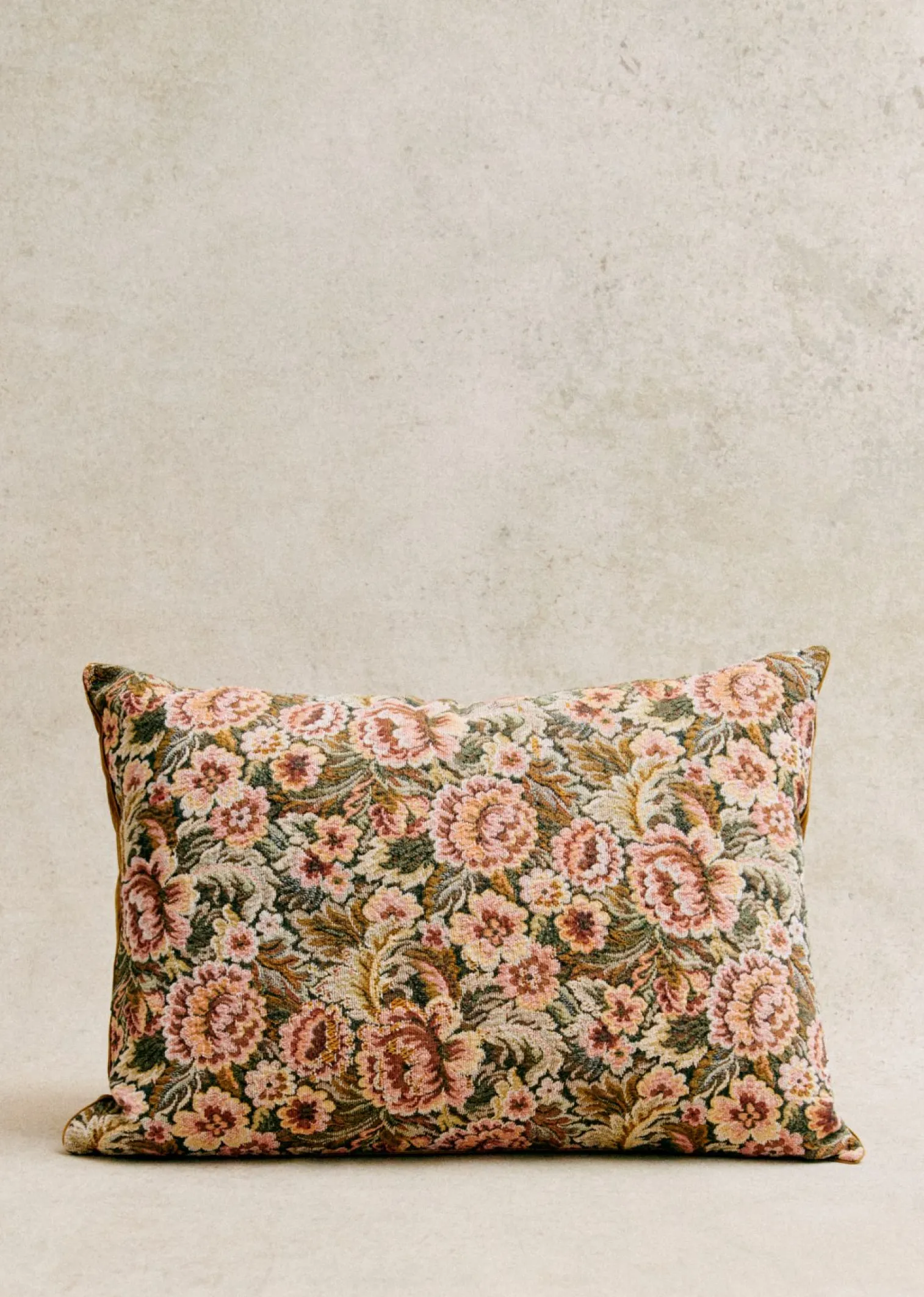 Sezane Coussin Vintage - Très Grand Modèle- La Sélection Vintage | Les Tissus