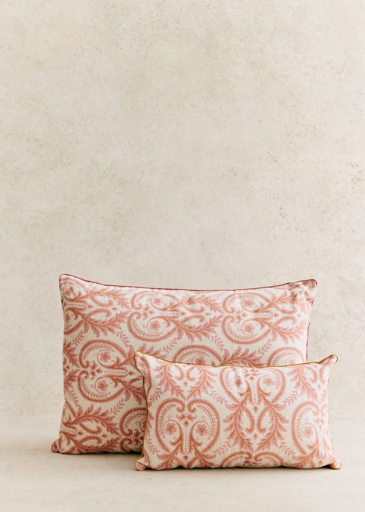 Sezane Coussin Vintage - Très Grand Modèle- La Sélection Vintage | Les Tissus