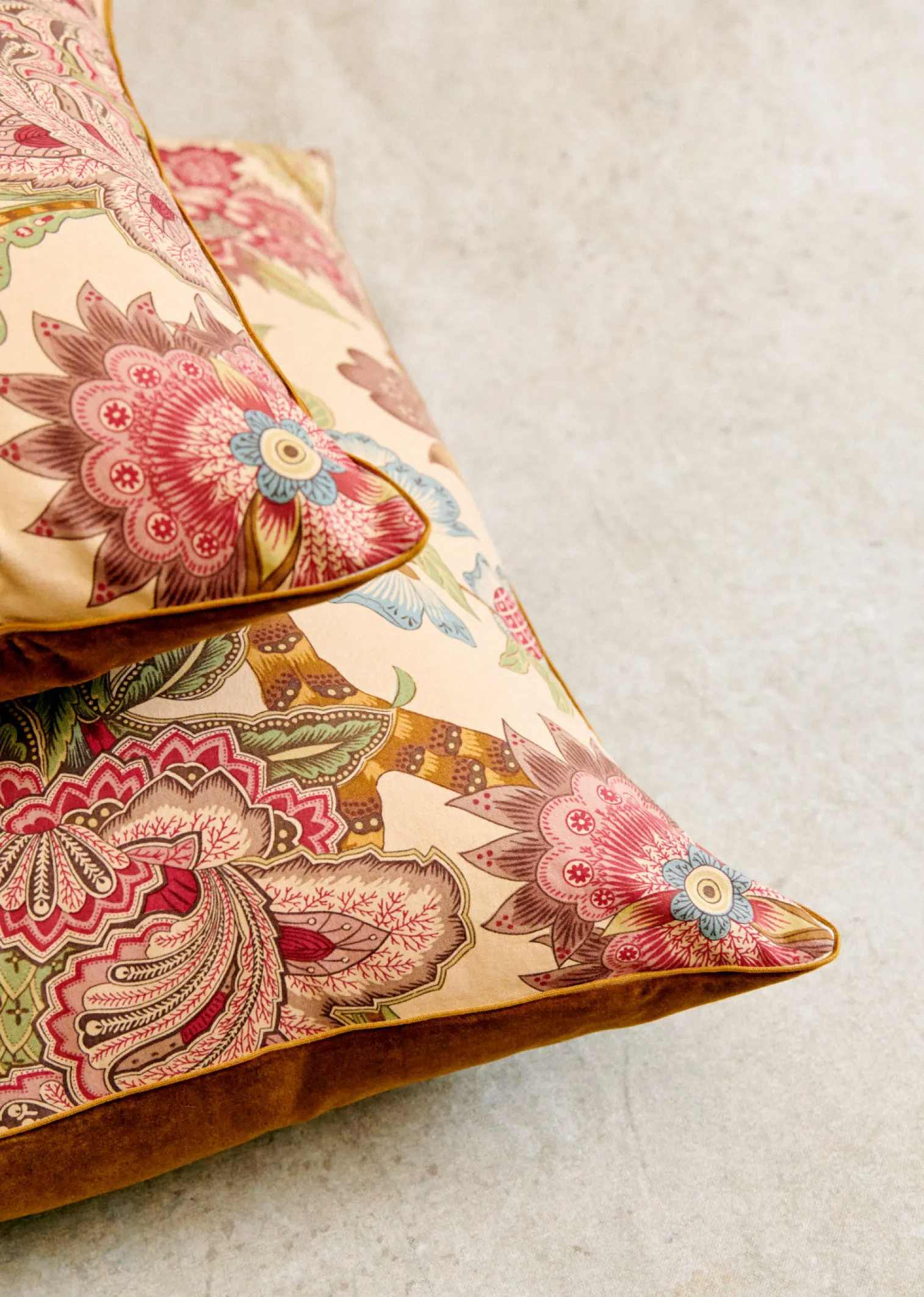 Sezane Coussin Vintage - Très Grand Modèle- La Sélection Vintage | Les Tissus