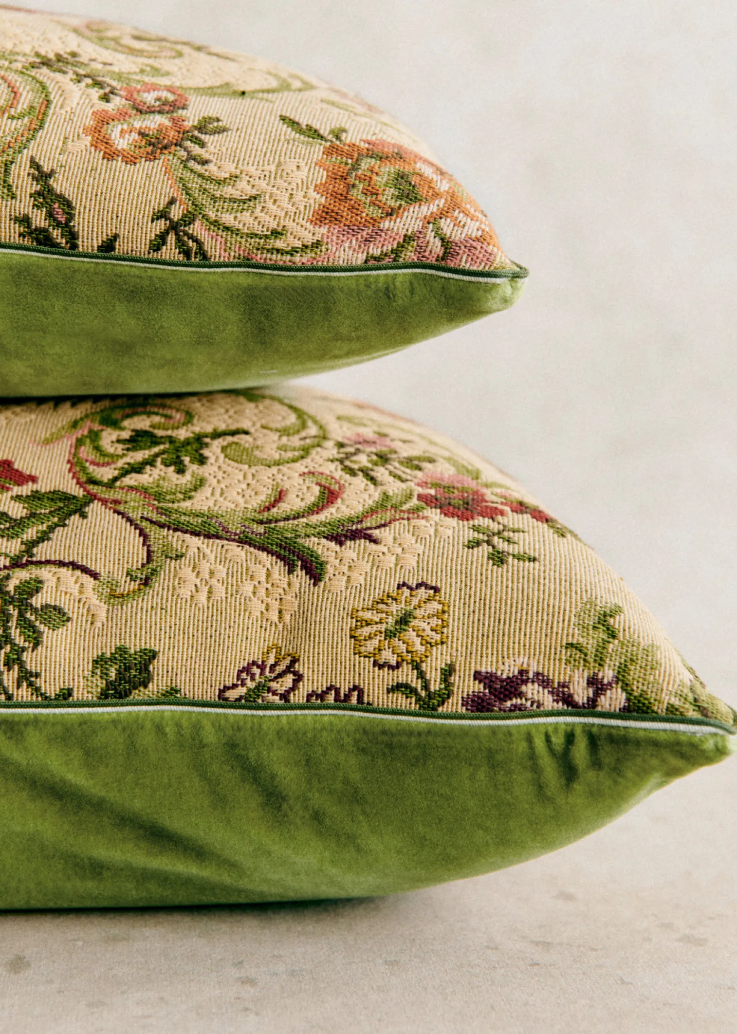 Sezane Coussin Vintage - Très Grand Modèle- La Sélection Vintage | Les Tissus