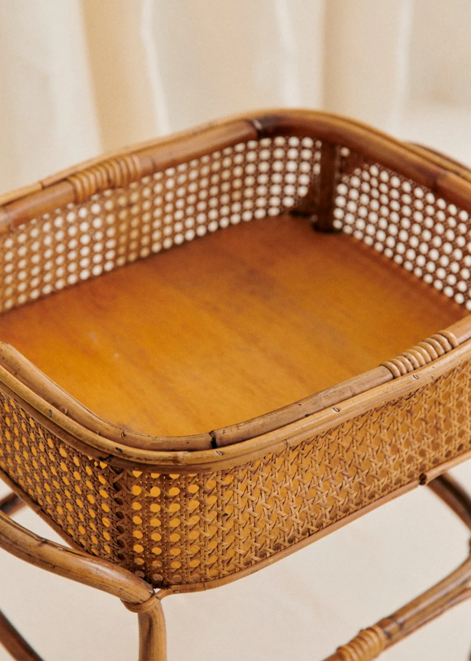 Sezane Desserte En Cannage à Roulettes Vintage- La Sélection Vintage