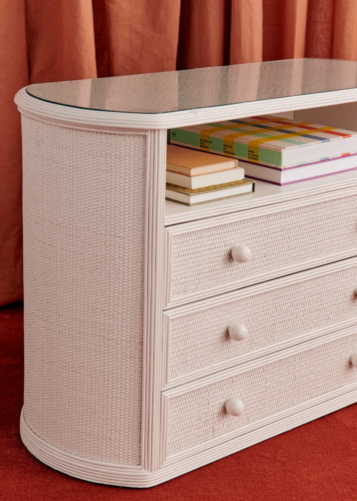 Sezane Ensemble De Chambre Vintage En :  porte Manteau, Commode Et Miroir- La Sélection Vintage