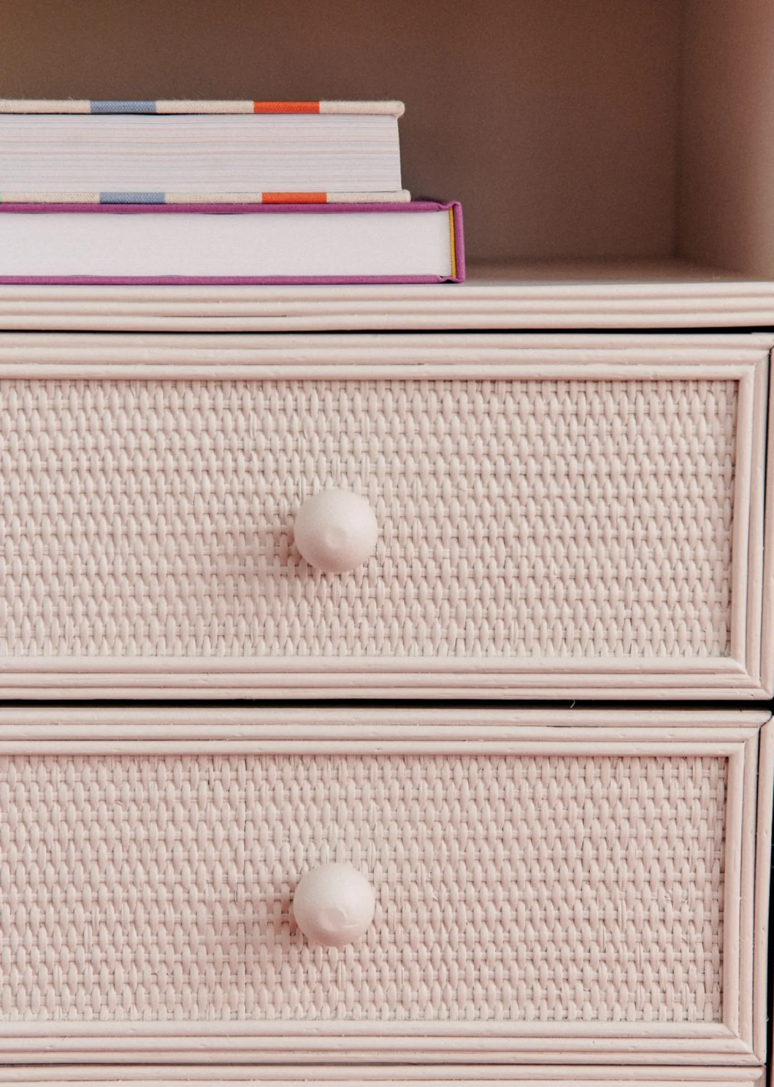 Sezane Ensemble De Chambre Vintage En :  porte Manteau, Commode Et Miroir- La Sélection Vintage