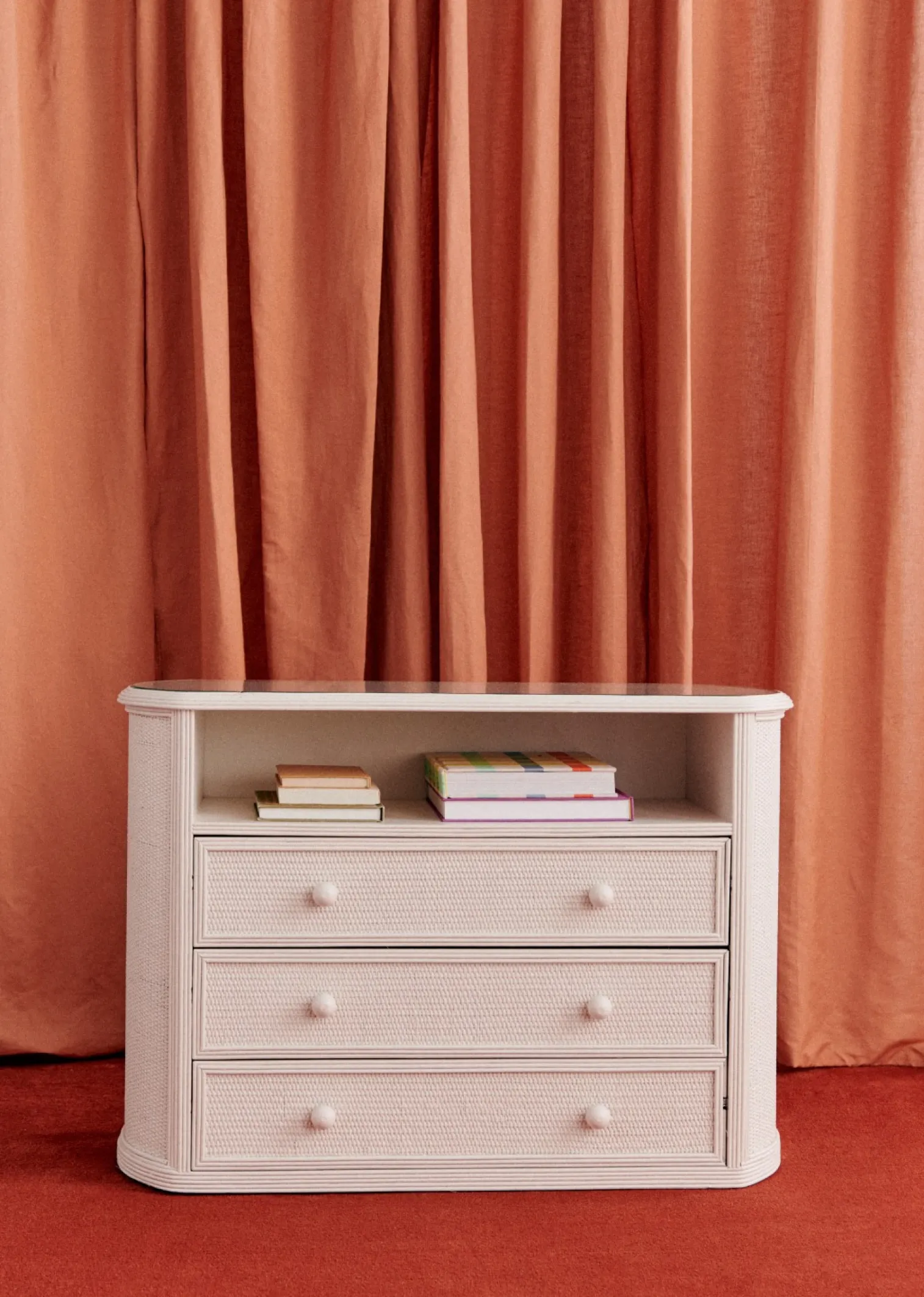 Sezane Ensemble De Chambre Vintage En :  porte Manteau, Commode Et Miroir- La Sélection Vintage