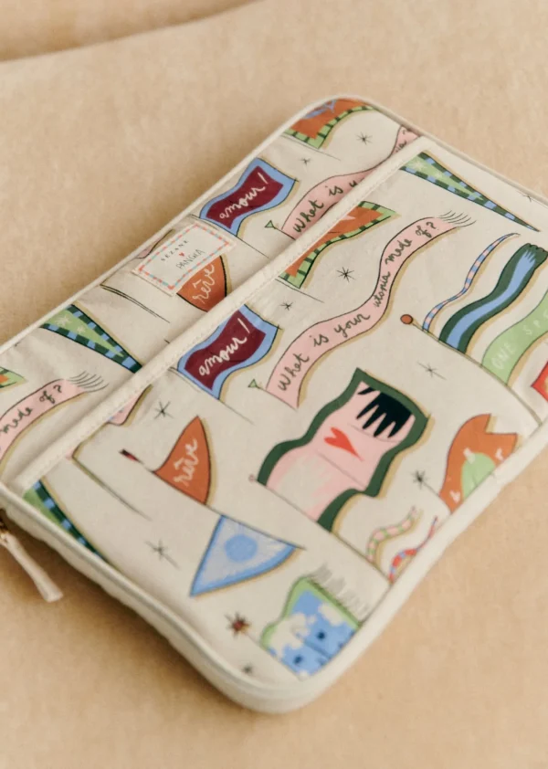 Sezane Housse D'ordinateur - Sézane X Pangea- Lifestyle